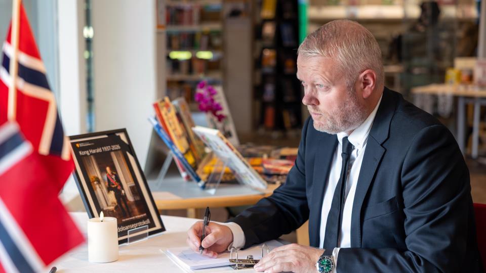 Lenke til artikkel: En siste hilsen til Kong Harald